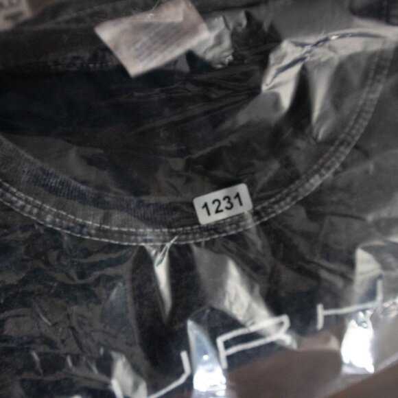 Journey Freedom Tour 2024 Band Tee Mens Medium - Picture 7 of 7